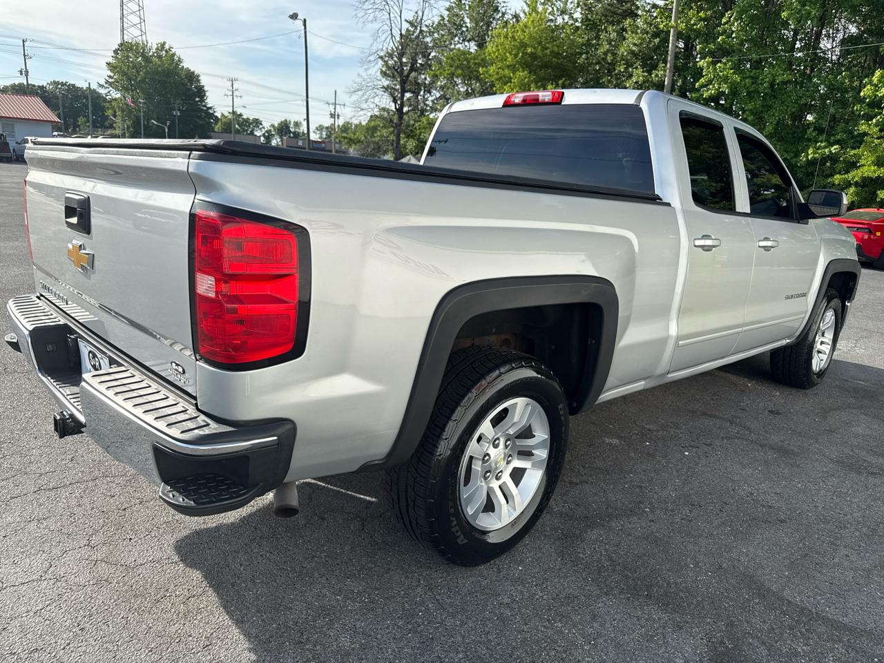 Chevrolet Silverado 1500 4WD Double Cab 143.5" LT w/1LT 2015