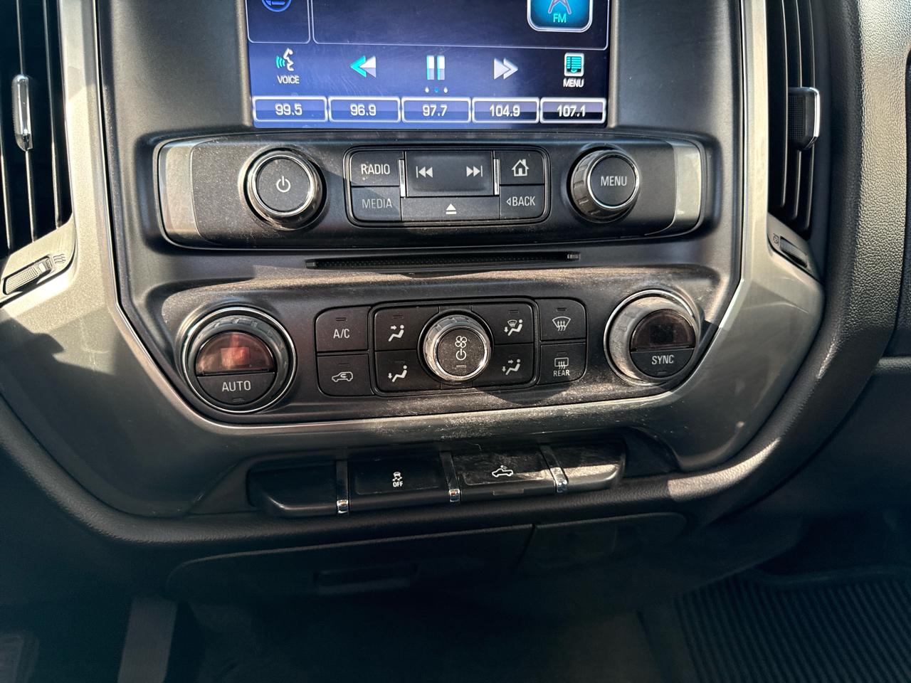 Chevrolet Silverado 1500 4WD Double Cab 143.5" LT w/1LT 2015