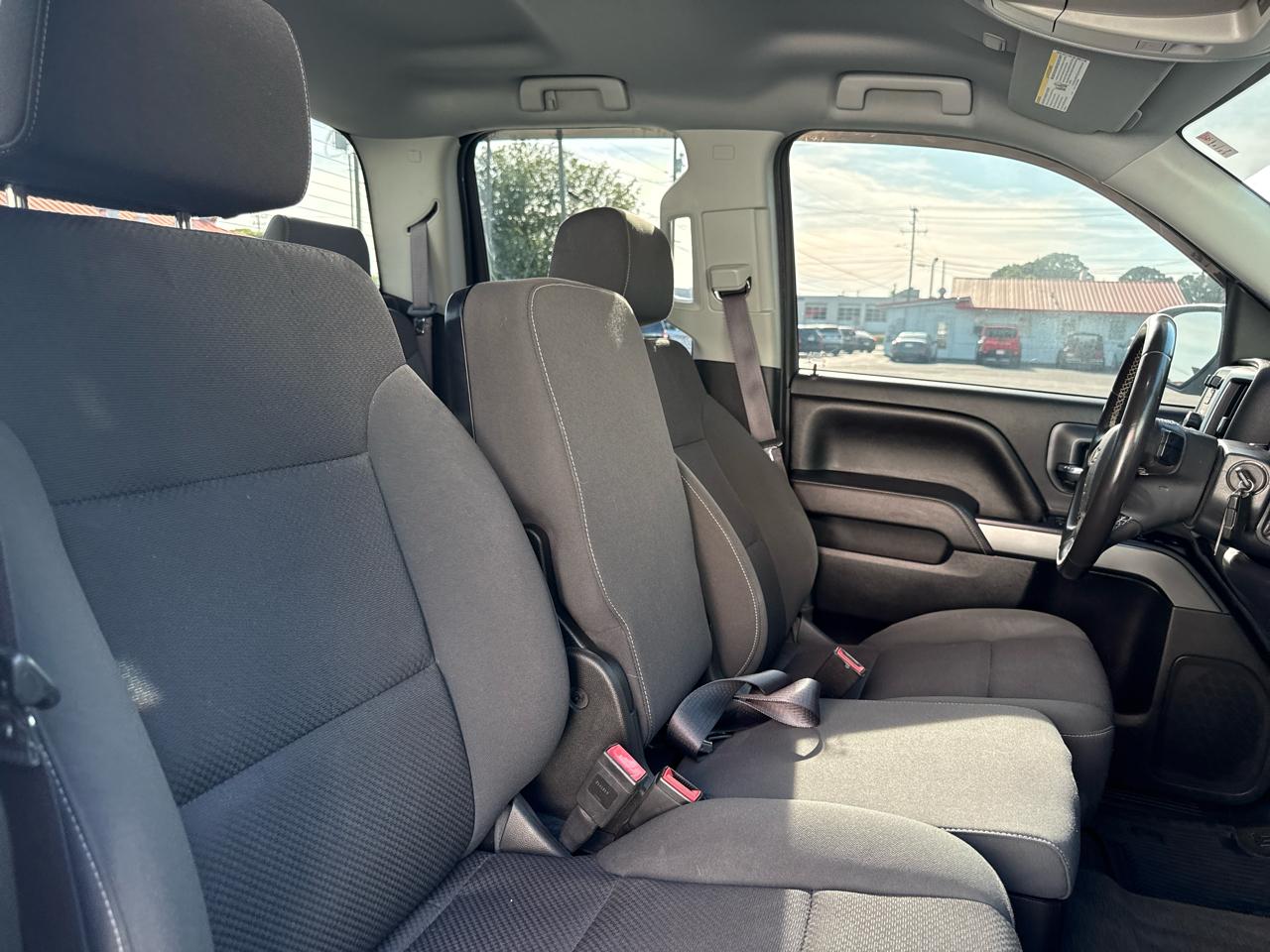 Chevrolet Silverado 1500 4WD Double Cab 143.5" LT w/1LT 2015