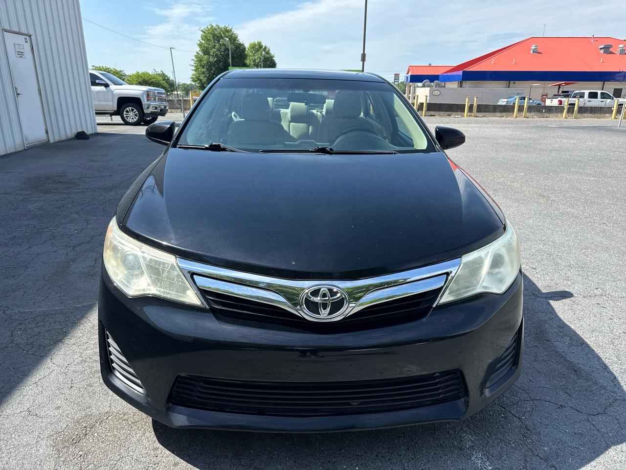 Toyota Camry 4dr Sdn I4 Auto XLE (Natl) 2013