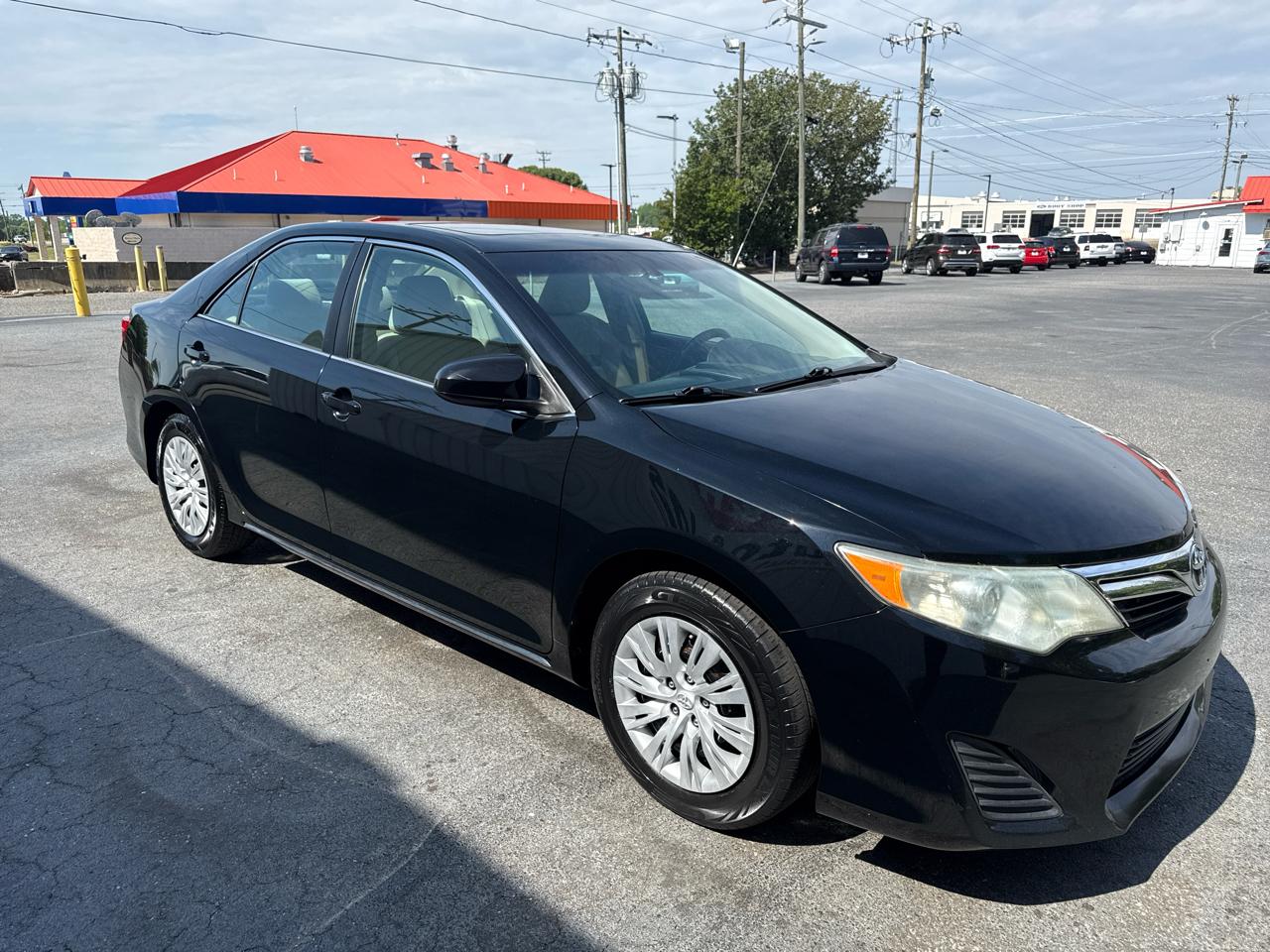 Toyota Camry 4dr Sdn I4 Auto XLE (Natl) 2013