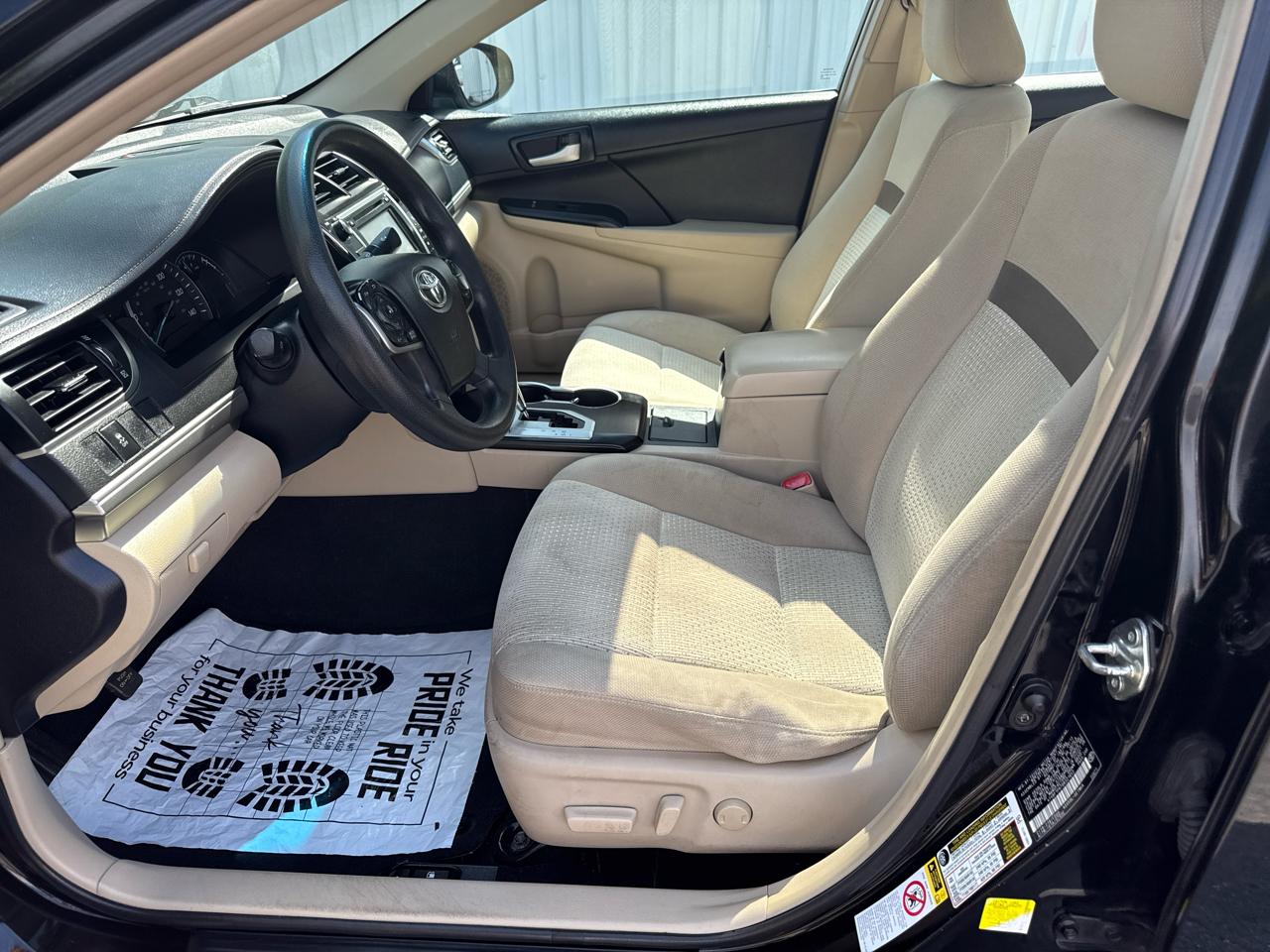 Toyota Camry 4dr Sdn I4 Auto XLE (Natl) 2013