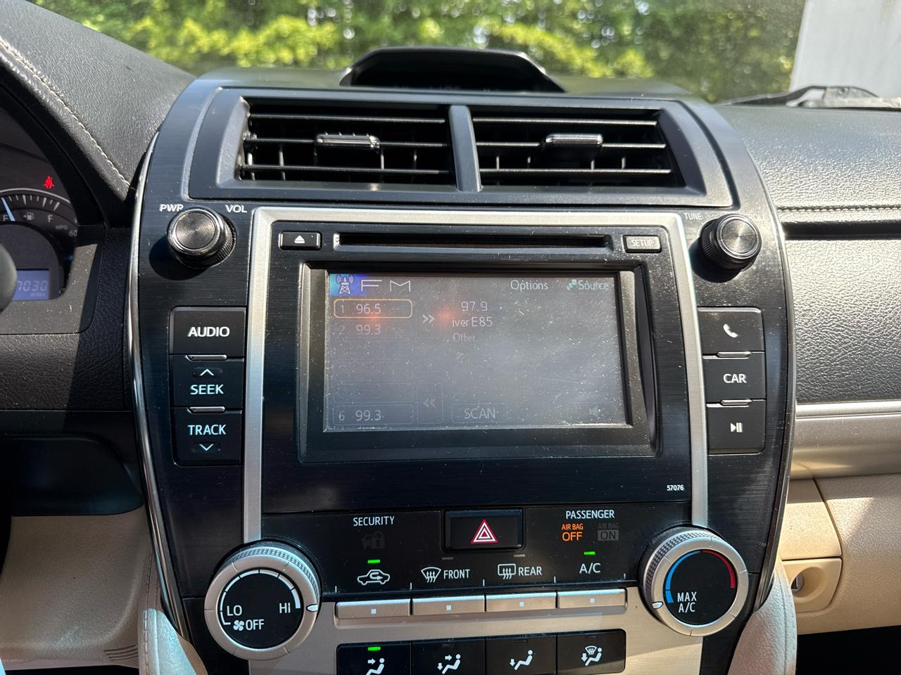 Toyota Camry 4dr Sdn I4 Auto XLE (Natl) 2013