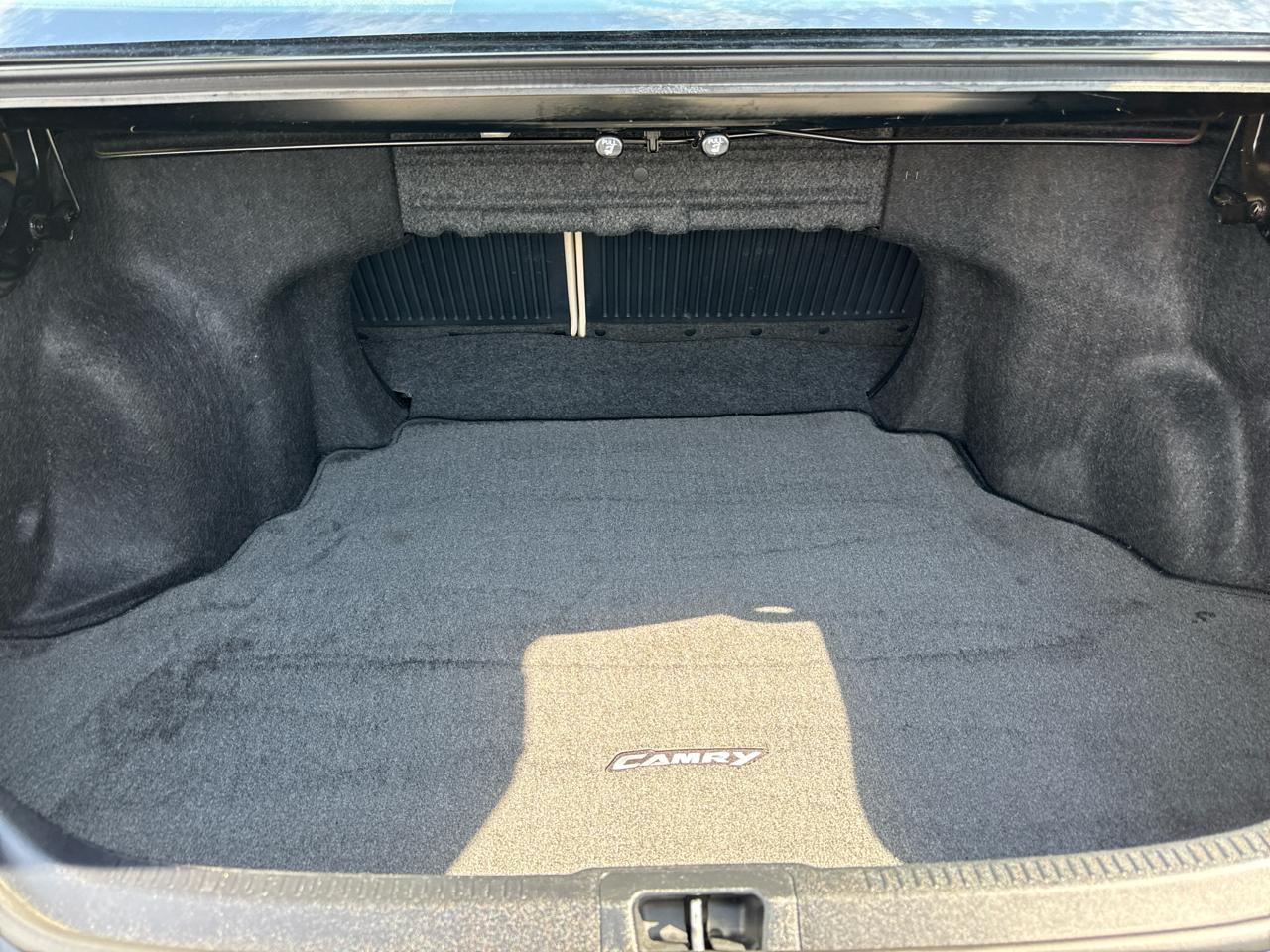 Toyota Camry 4dr Sdn I4 Auto XLE (Natl) 2013