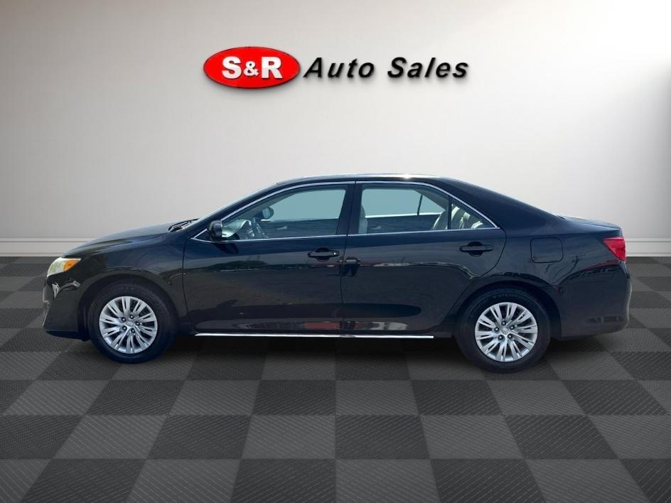 Toyota Camry 4dr Sedan LE Auto 2013