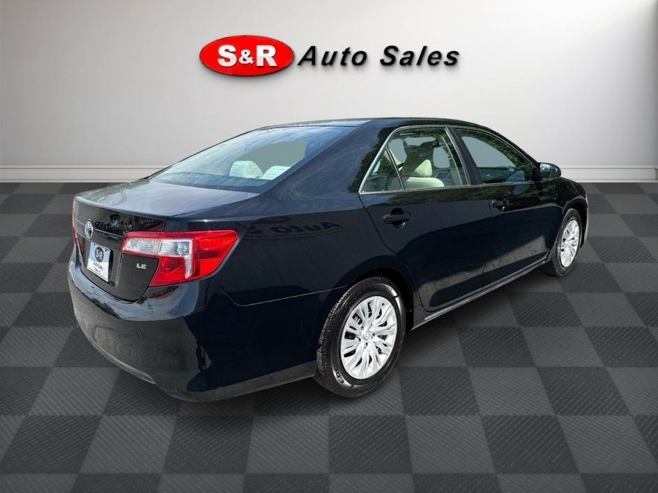 Toyota Camry 4dr Sedan LE Auto 2013