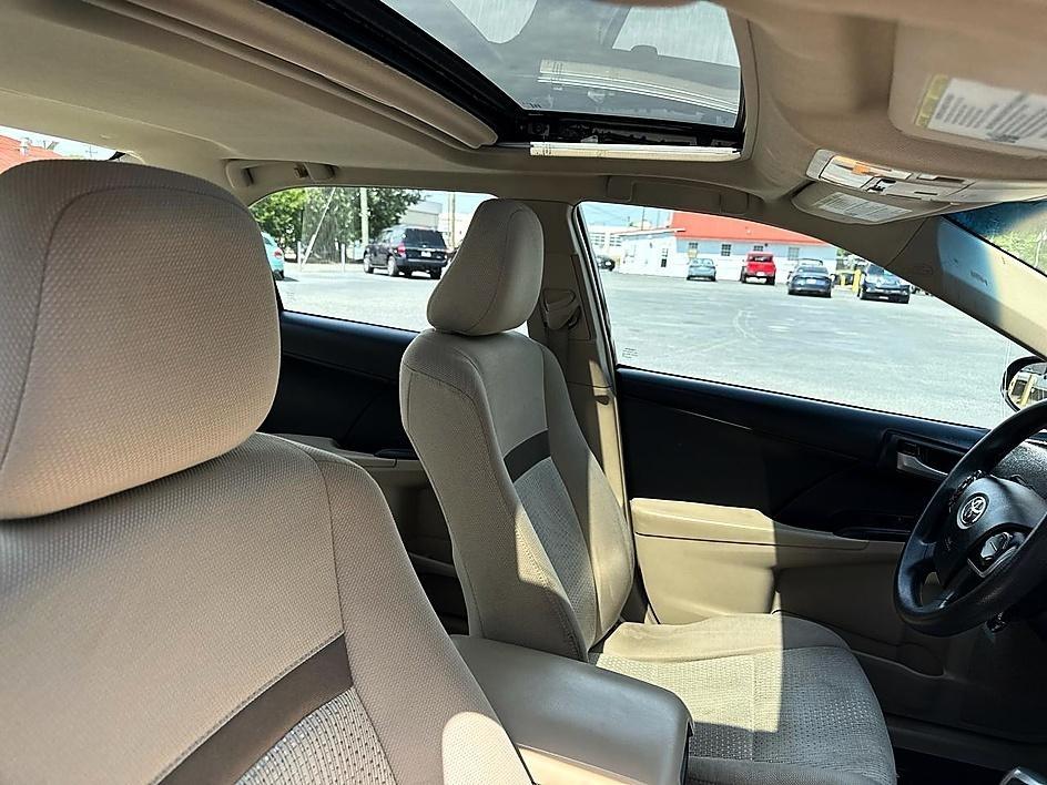 Toyota Camry 4dr Sedan LE Auto 2013