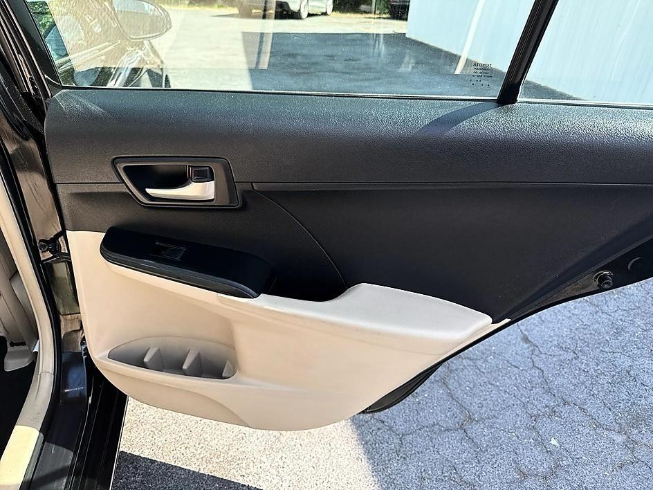 Toyota Camry 4dr Sedan LE Auto 2013