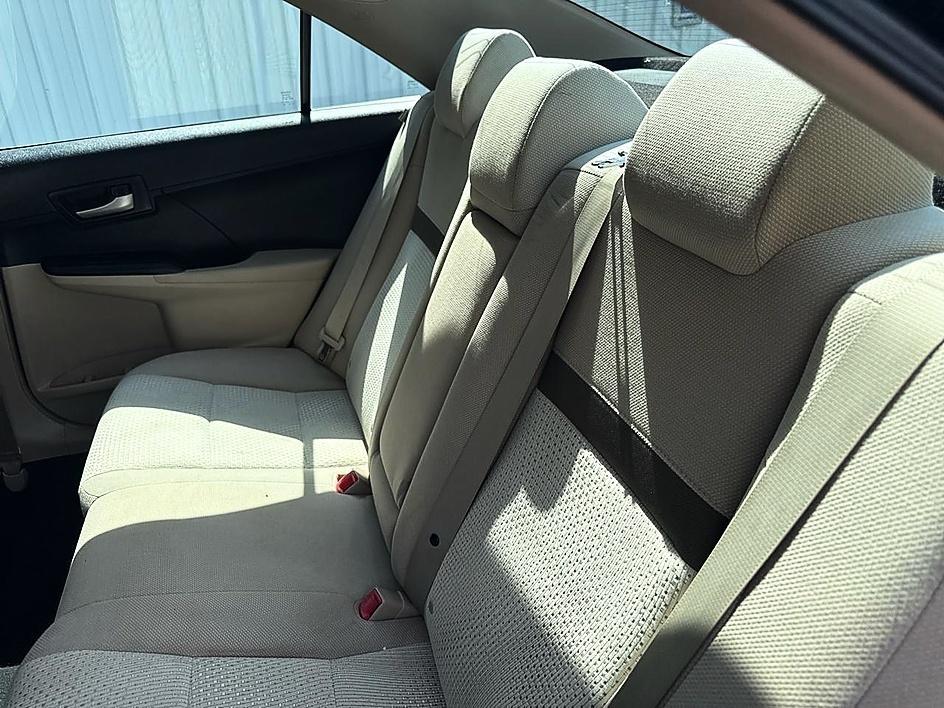 Toyota Camry 4dr Sedan LE Auto 2013