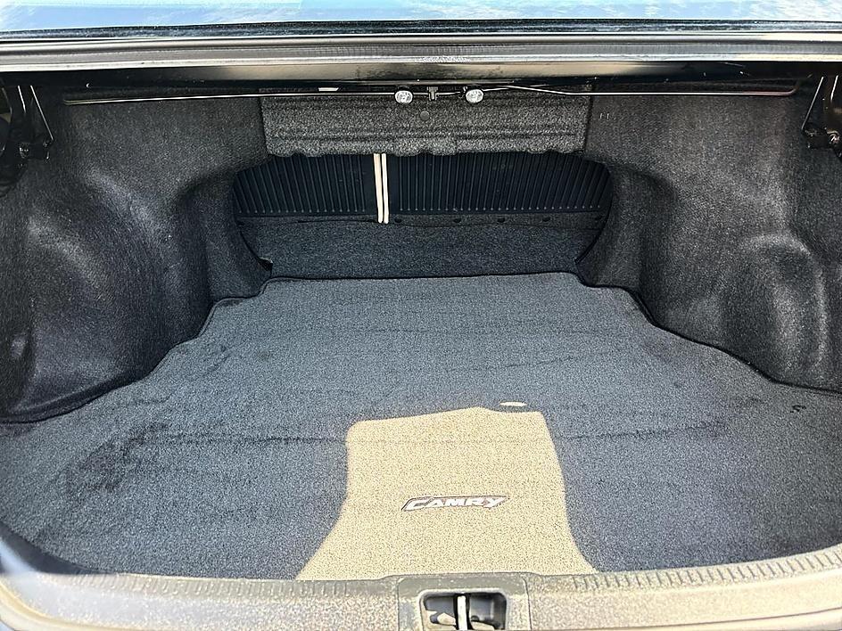 Toyota Camry 4dr Sedan LE Auto 2013