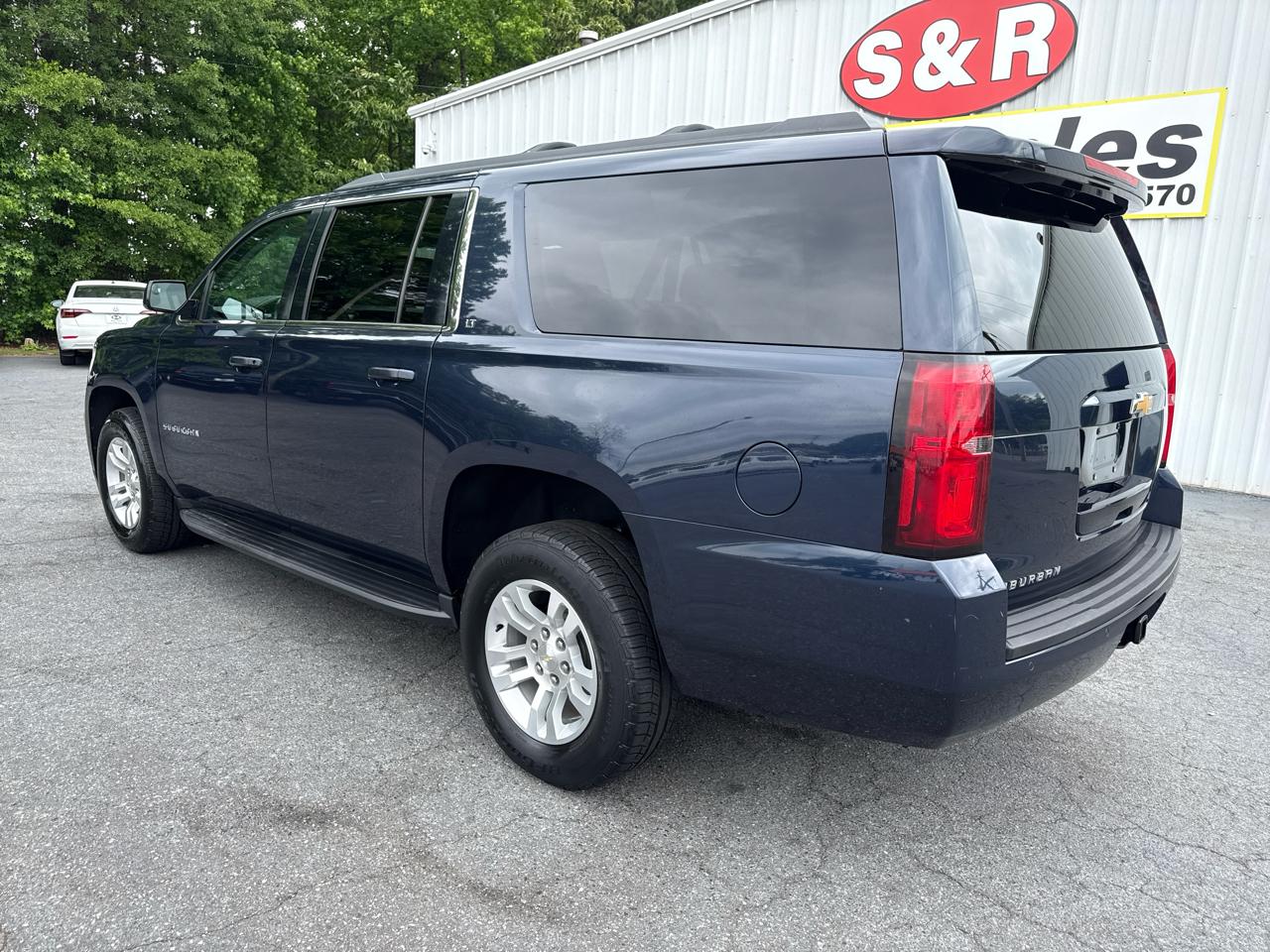 Chevrolet Suburban 2WD 4dr 1500 LT 2018