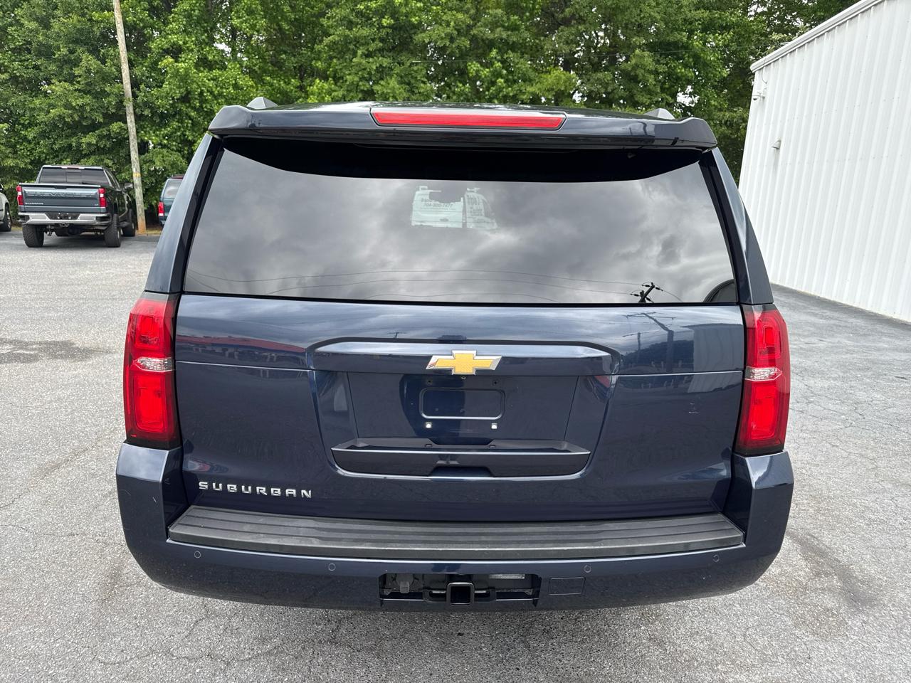 Chevrolet Suburban 2WD 4dr 1500 LT 2018