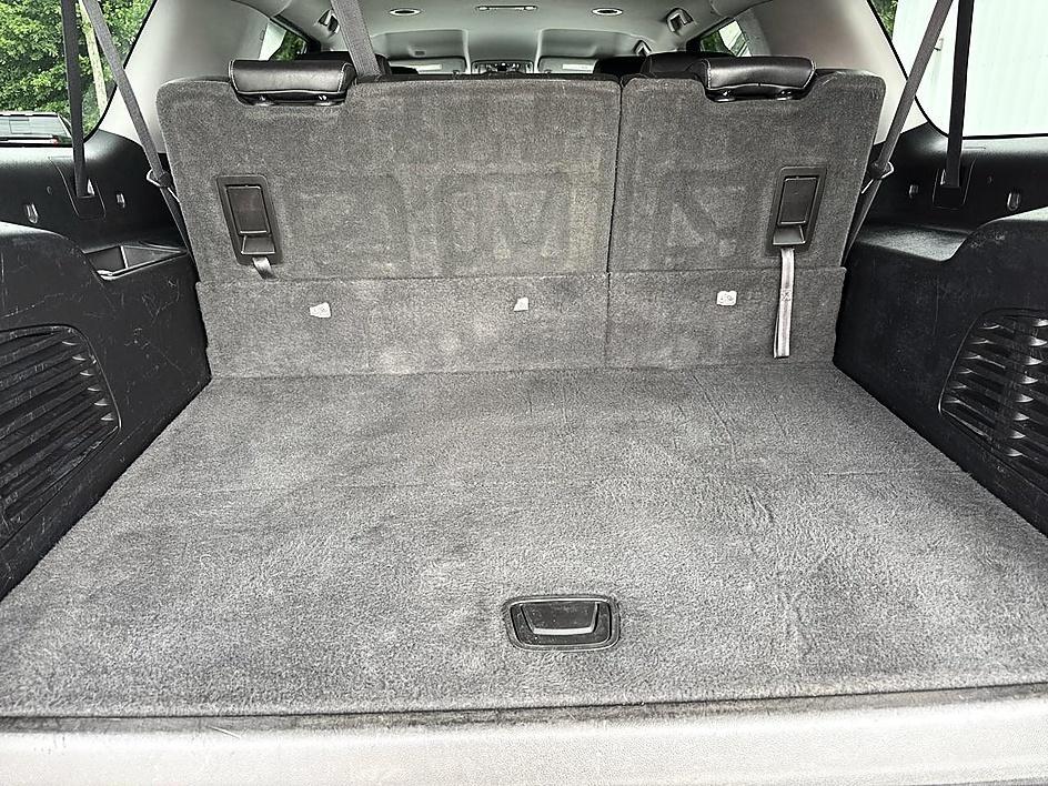 Chevrolet Suburban 2WD 4dr 1500 LT 2018