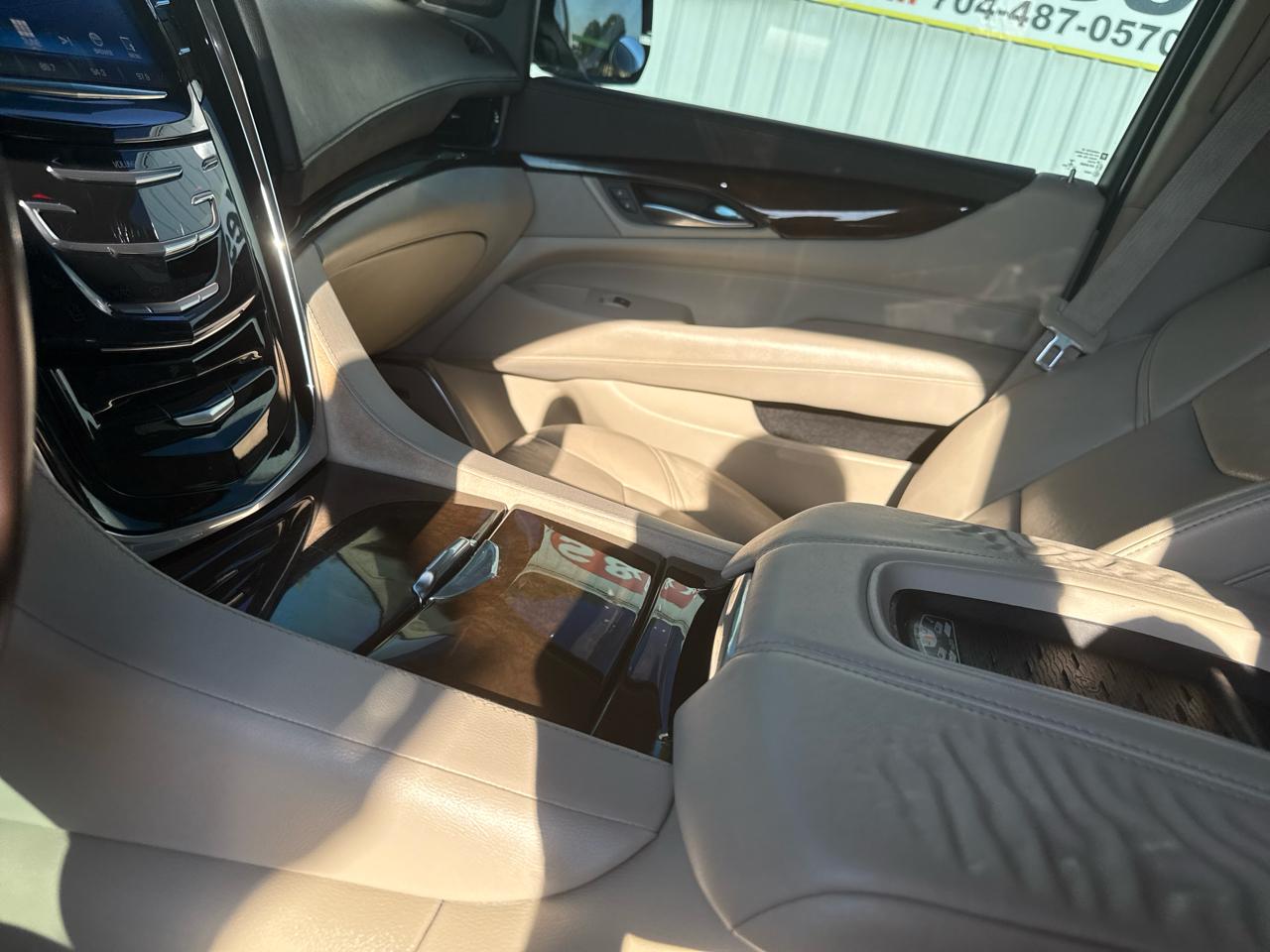 Cadillac Escalade 2WD 4dr 2017