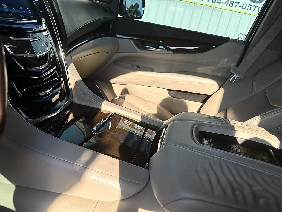Cadillac Escalade 2WD 4dr 2017