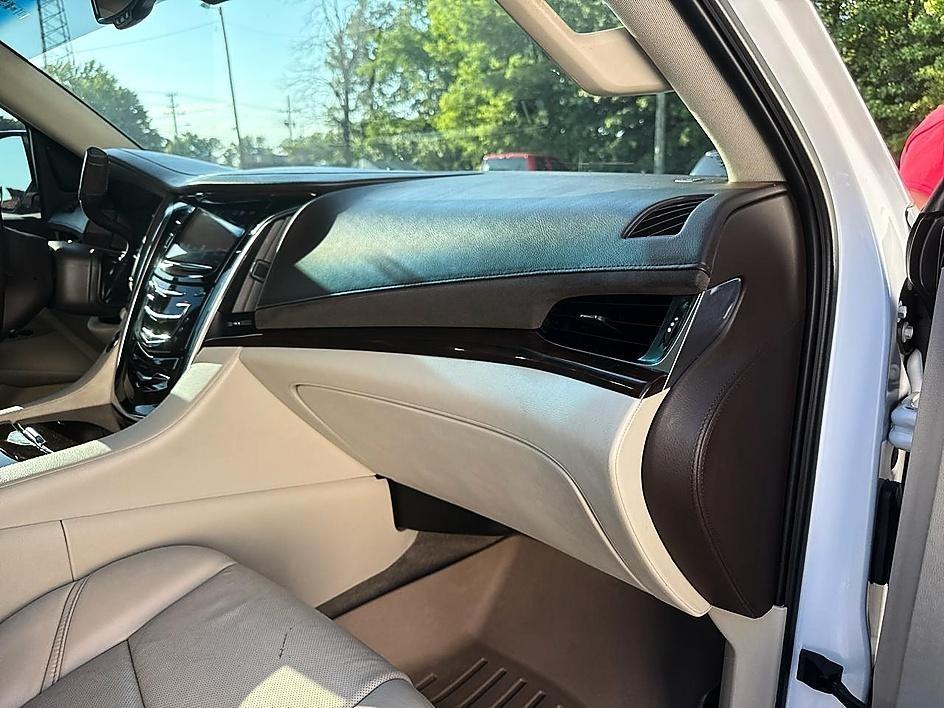 Cadillac Escalade 2WD 4dr 2017