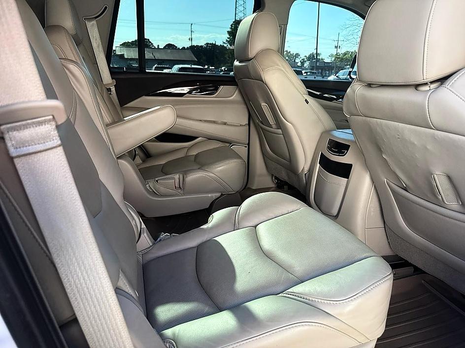 Cadillac Escalade 2WD 4dr 2017