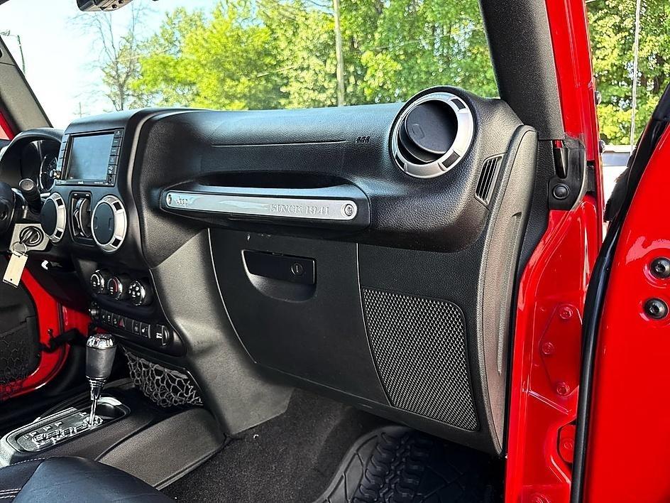 Jeep Wrangler Unlimited Rubicon Hard Rock 4x4 *Ltd Avail* 2017