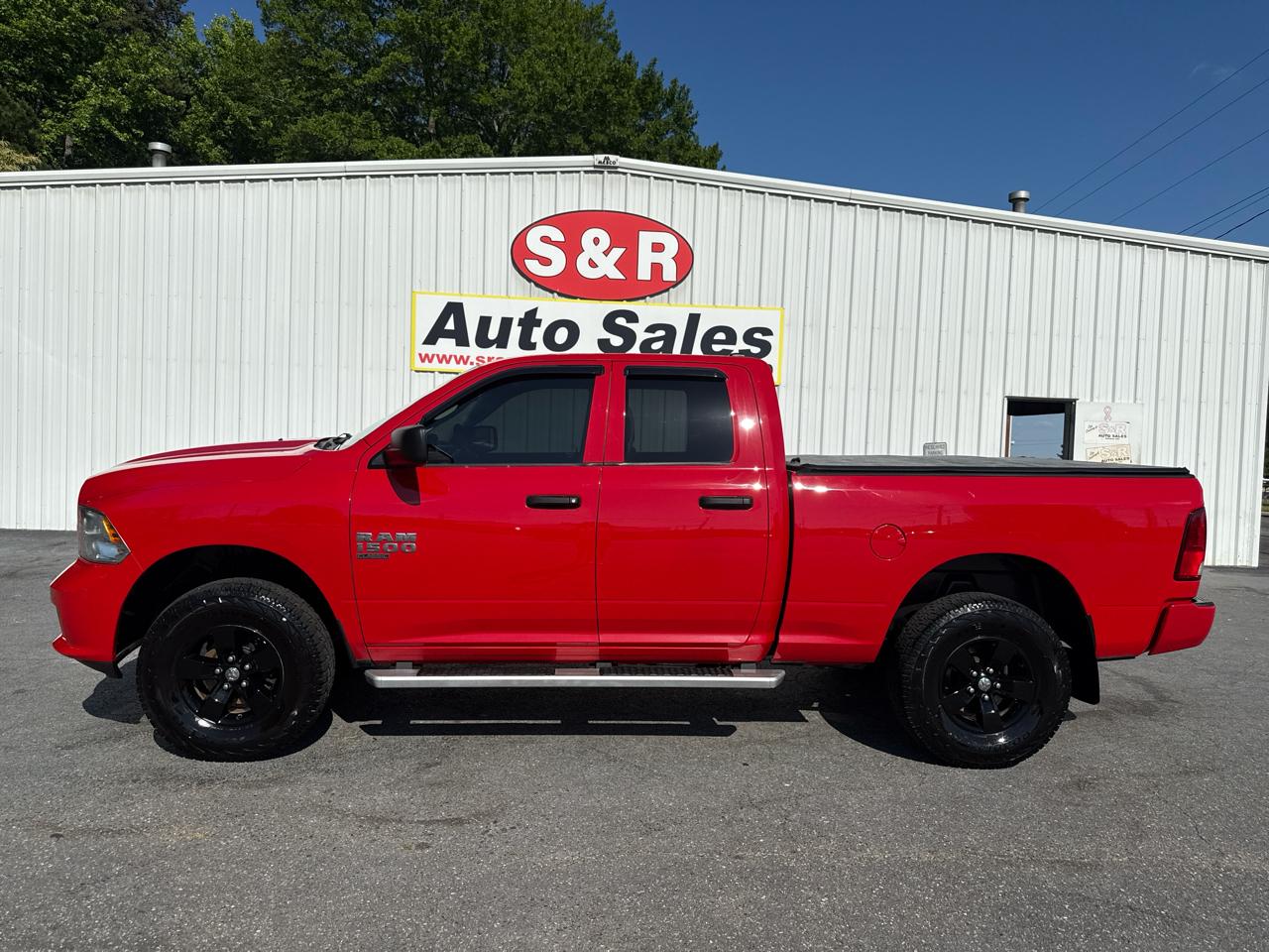 RAM 1500 Classic Express 4x4 Quad Cab 6'4" Box 2019