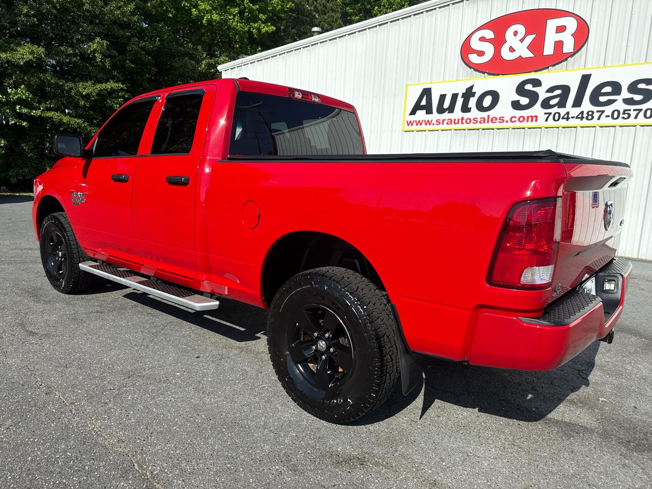 RAM 1500 Classic Express 4x4 Quad Cab 6'4" Box 2019