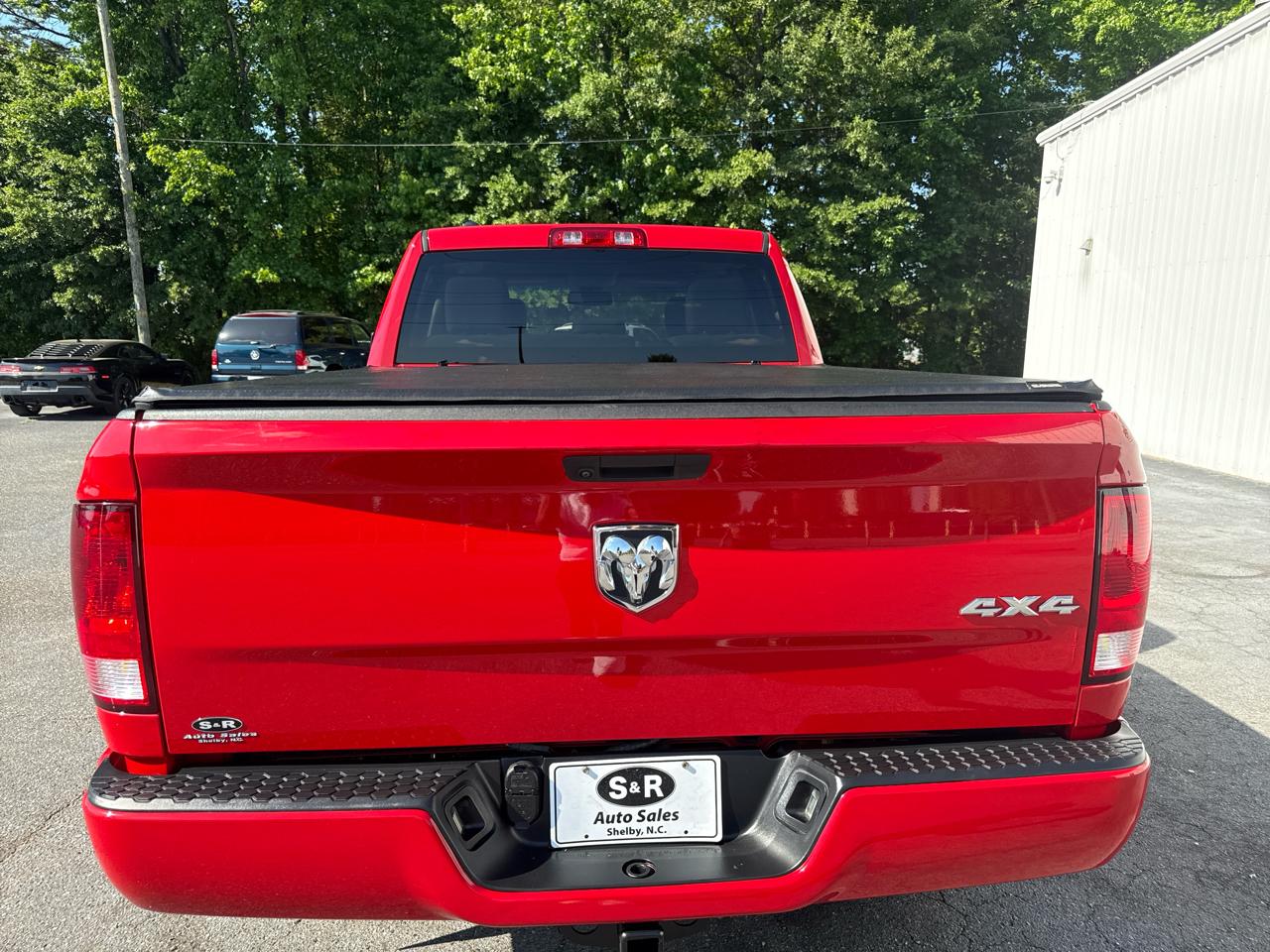 RAM 1500 Classic Express 4x4 Quad Cab 6'4" Box 2019