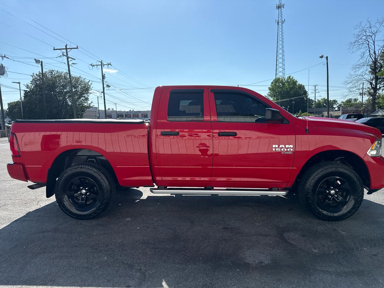 RAM 1500 Classic Express 4x4 Quad Cab 6'4" Box 2019