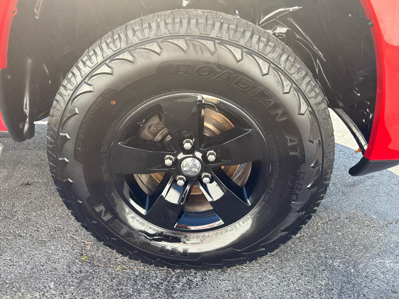RAM 1500 Classic Express 4x4 Quad Cab 6'4" Box 2019