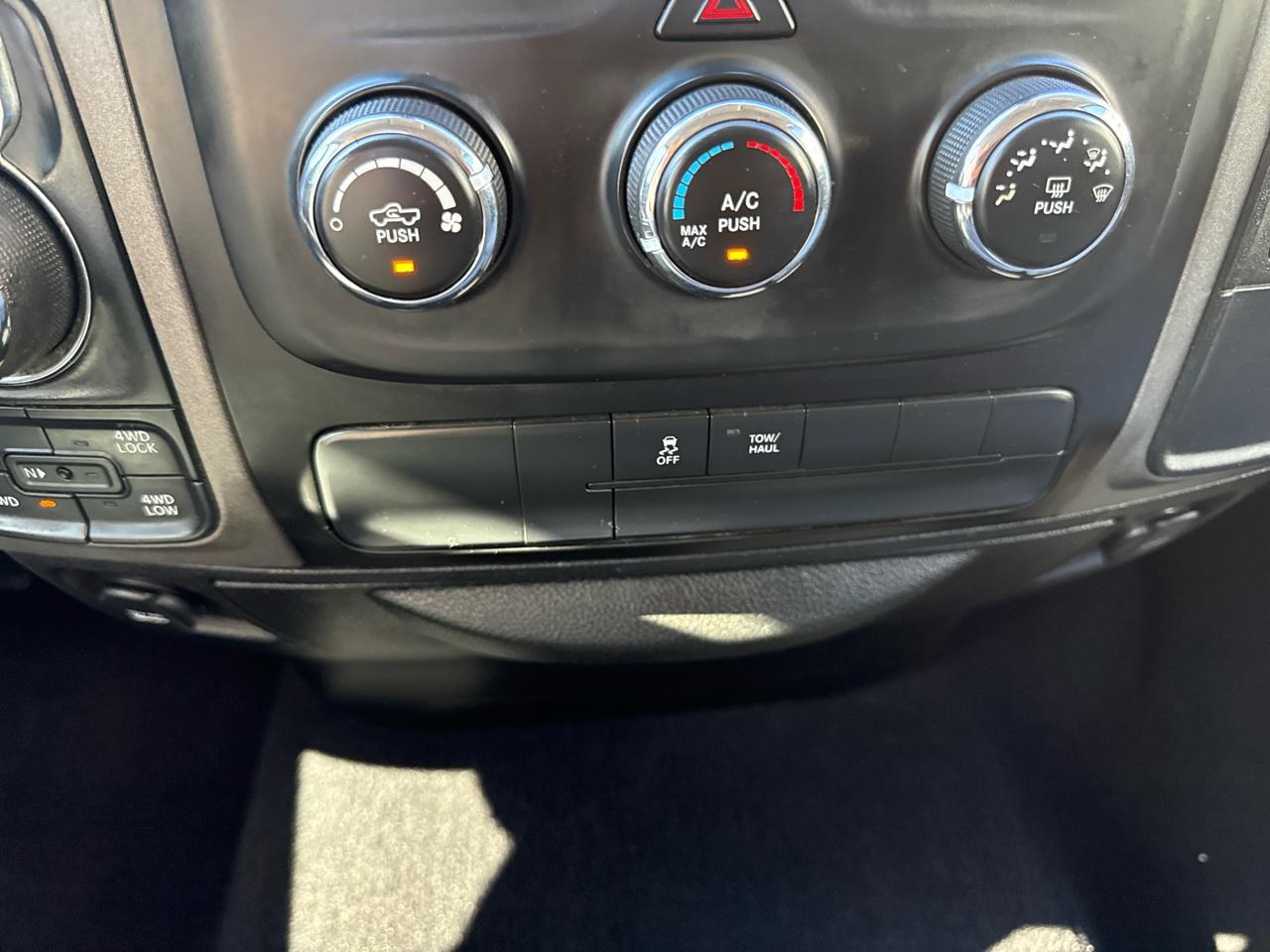 RAM 1500 Classic Express 4x4 Quad Cab 6'4" Box 2019