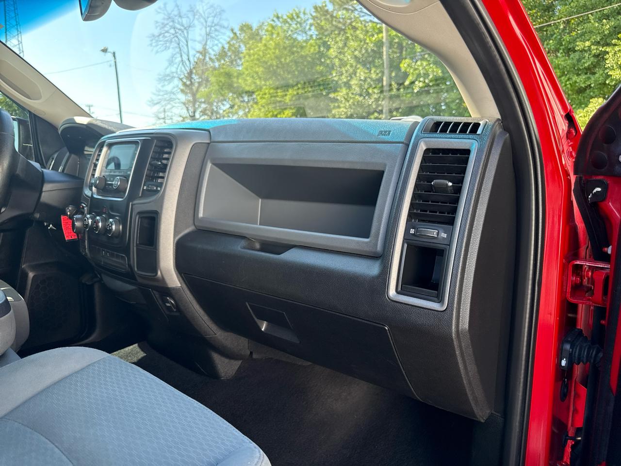 RAM 1500 Classic Express 4x4 Quad Cab 6'4" Box 2019