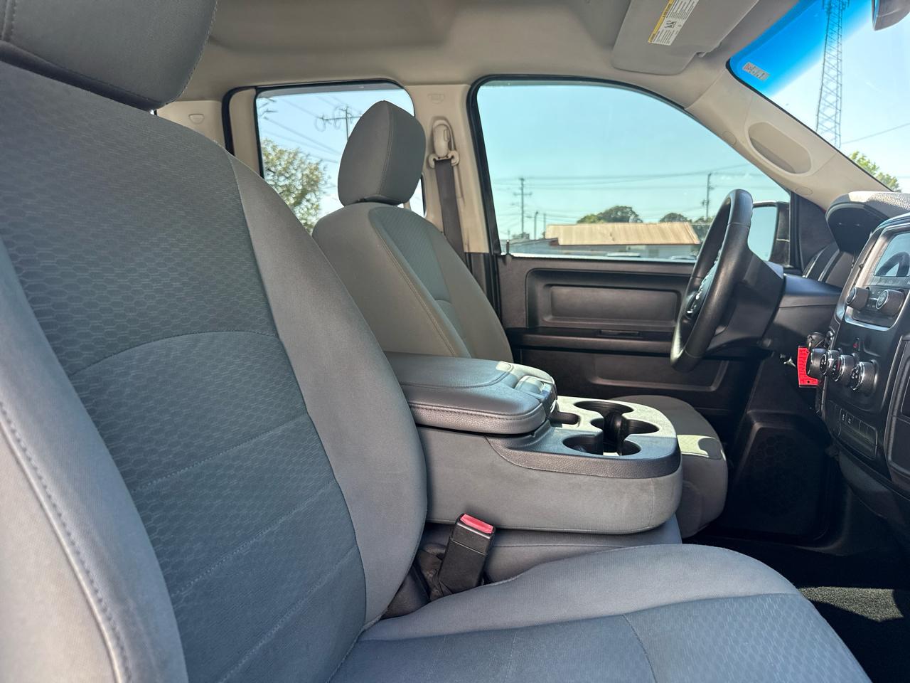 RAM 1500 Classic Express 4x4 Quad Cab 6'4" Box 2019