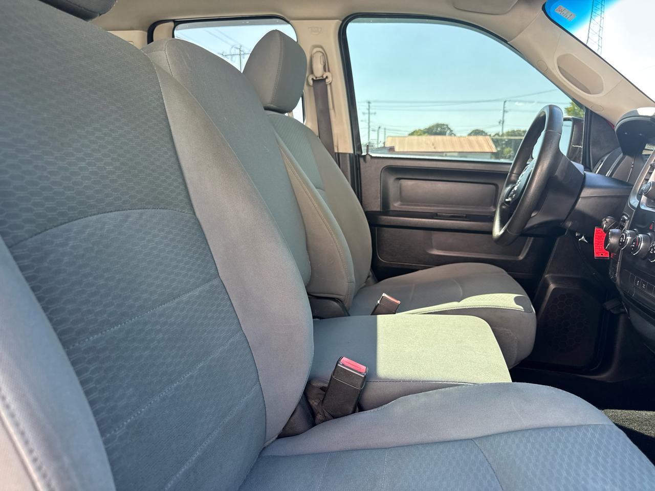 RAM 1500 Classic Express 4x4 Quad Cab 6'4" Box 2019