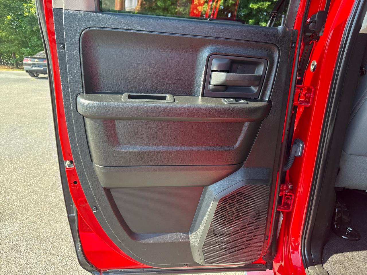 RAM 1500 Classic Express 4x4 Quad Cab 6'4" Box 2019