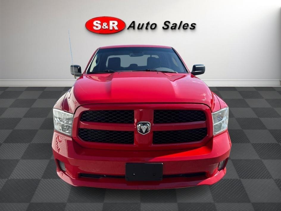 RAM 1500 Classic Express 4x4 Quad Cab 6'4" Box 2019