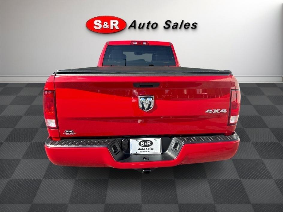 RAM 1500 Classic Express 4x4 Quad Cab 6'4" Box 2019