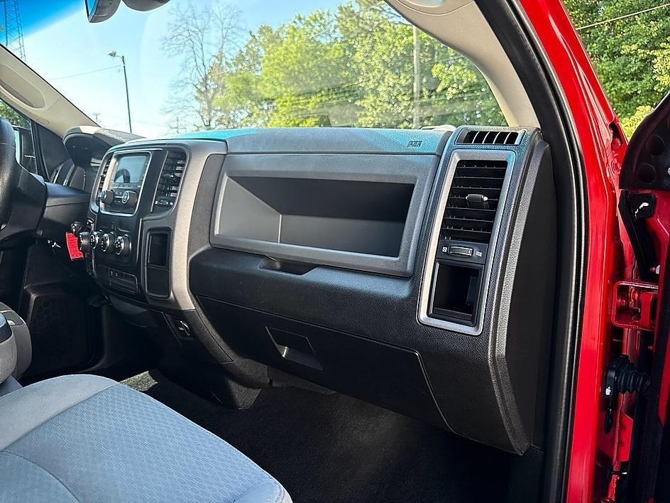 RAM 1500 Classic Express 4x4 Quad Cab 6'4" Box 2019