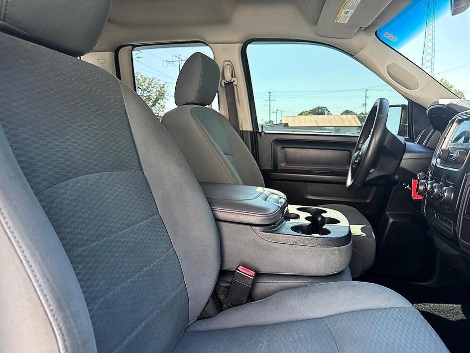 RAM 1500 Classic Express 4x4 Quad Cab 6'4" Box 2019