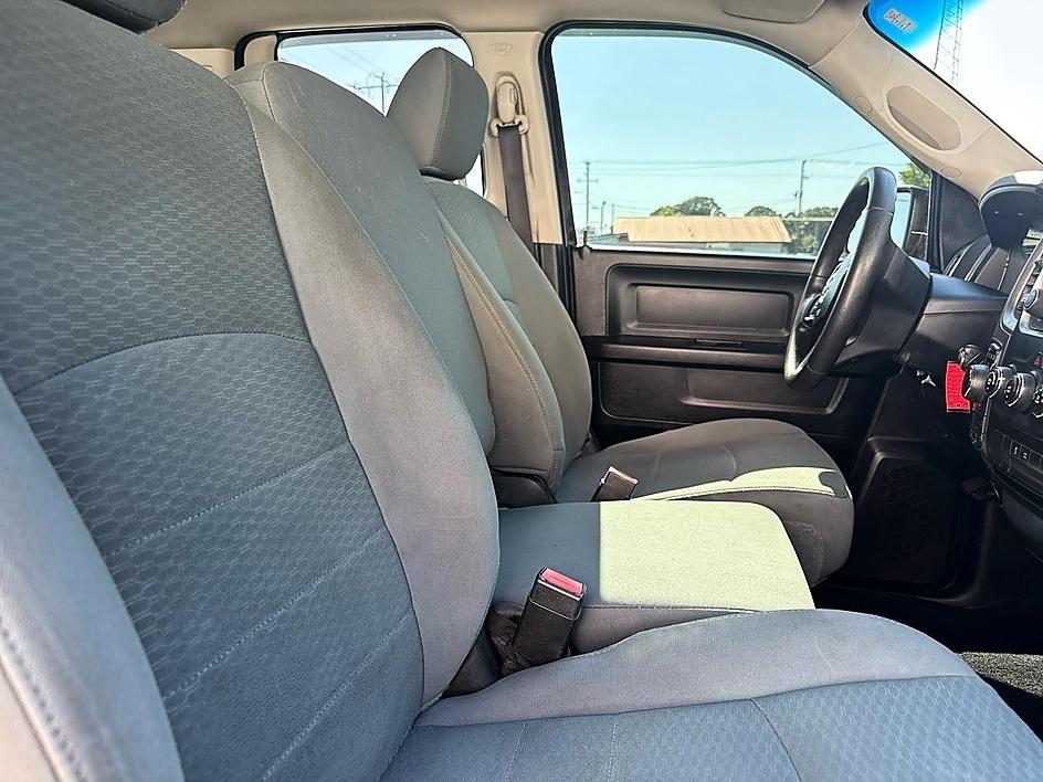 RAM 1500 Classic Express 4x4 Quad Cab 6'4" Box 2019