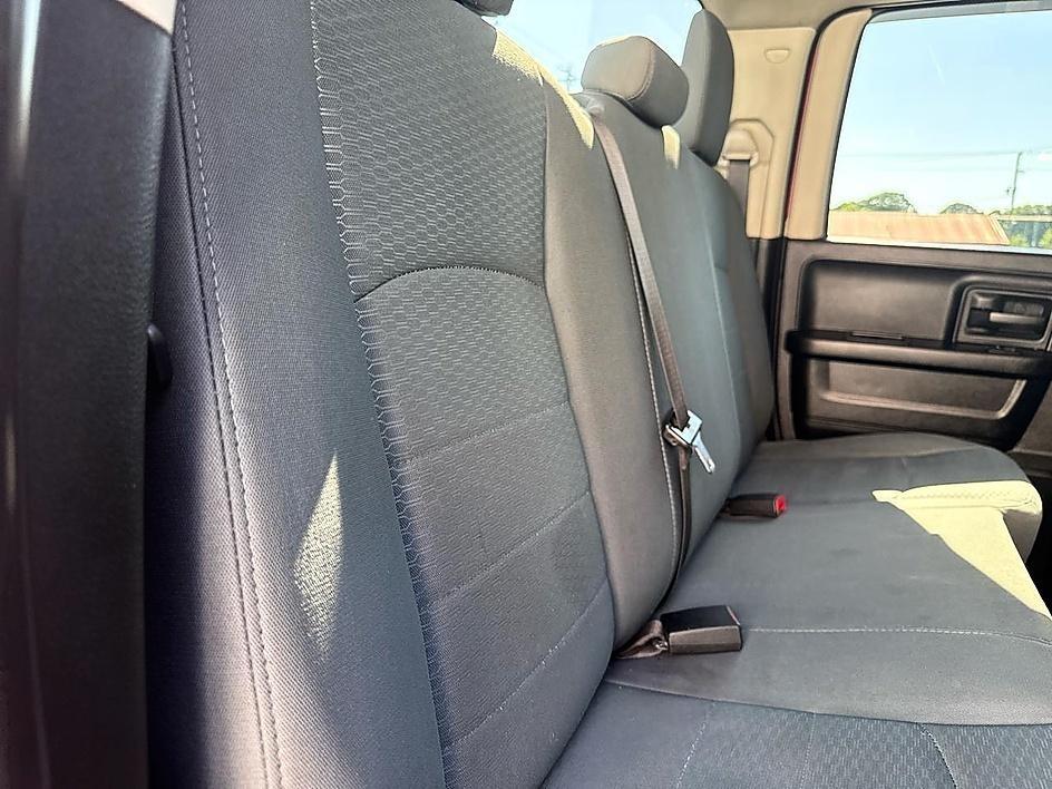 RAM 1500 Classic Express 4x4 Quad Cab 6'4" Box 2019