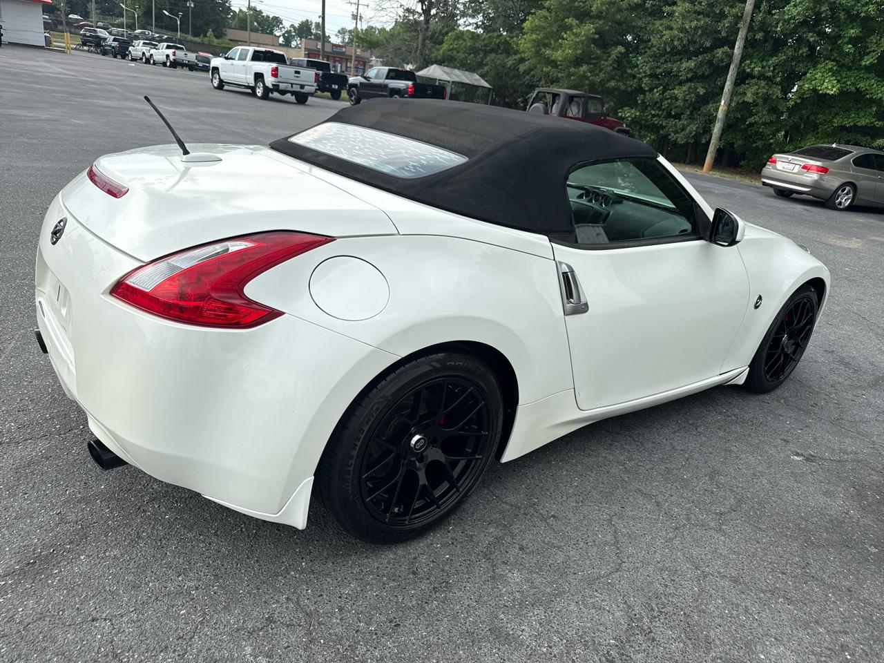 Nissan 370Z 2dr Roadster Auto 2014