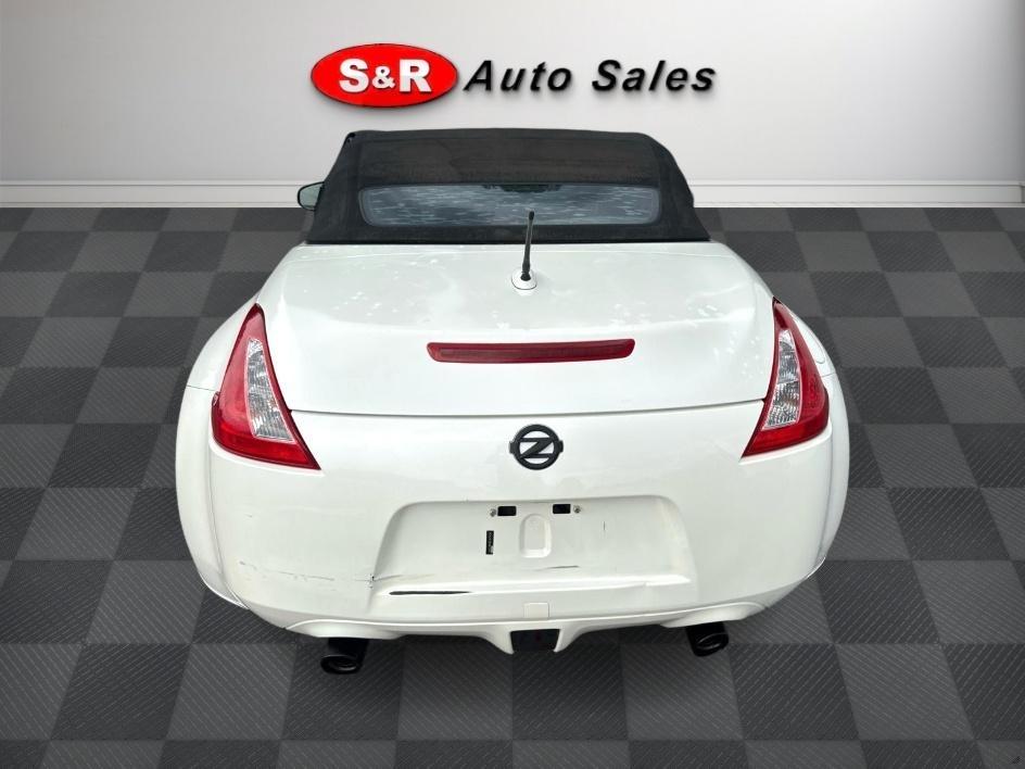 Nissan 370Z 2dr Roadster Auto 2014