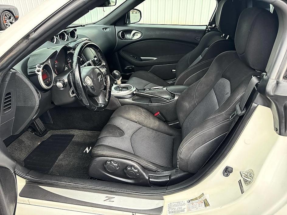 Nissan 370Z 2dr Roadster Auto 2014