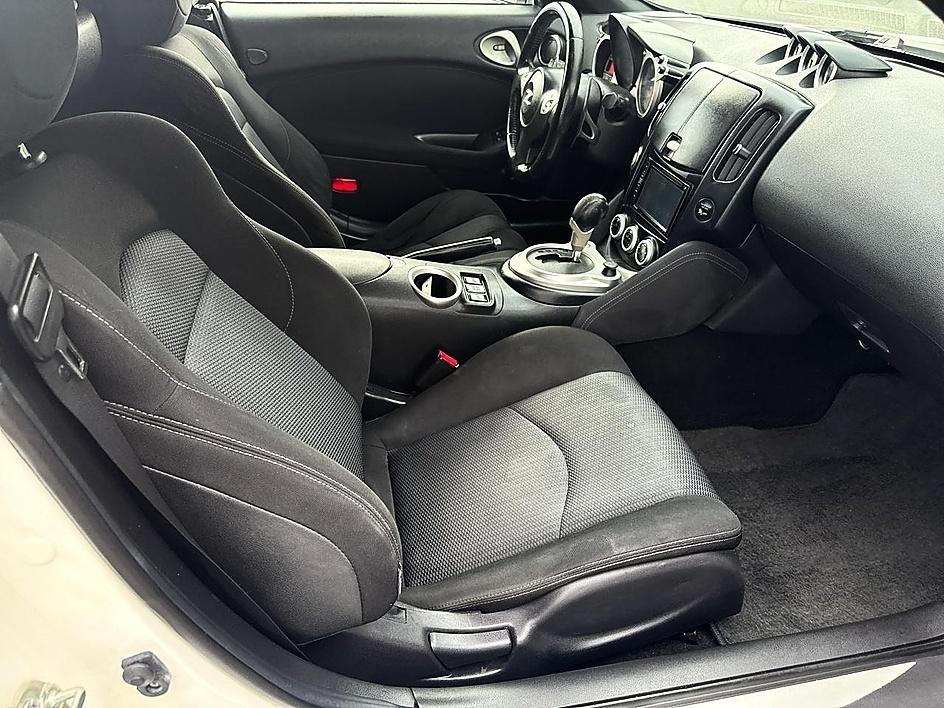 Nissan 370Z 2dr Roadster Auto 2014
