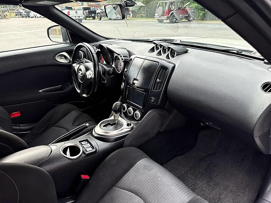 Nissan 370Z 2dr Roadster Auto 2014