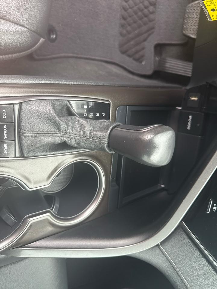 Toyota Camry Hybrid SE Nightshade CVT (Natl) 2023
