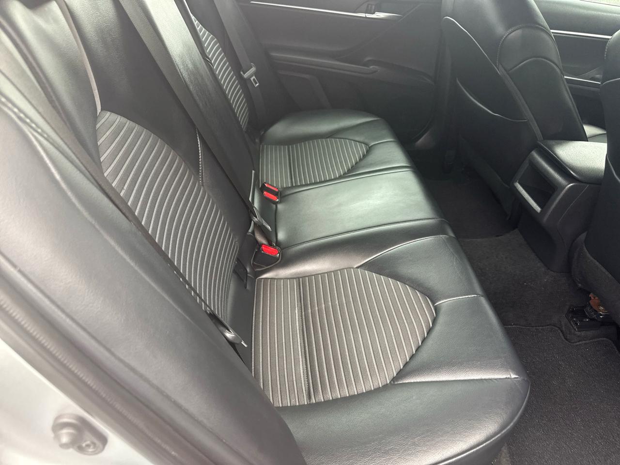Toyota Camry Hybrid SE Nightshade CVT (Natl) 2023