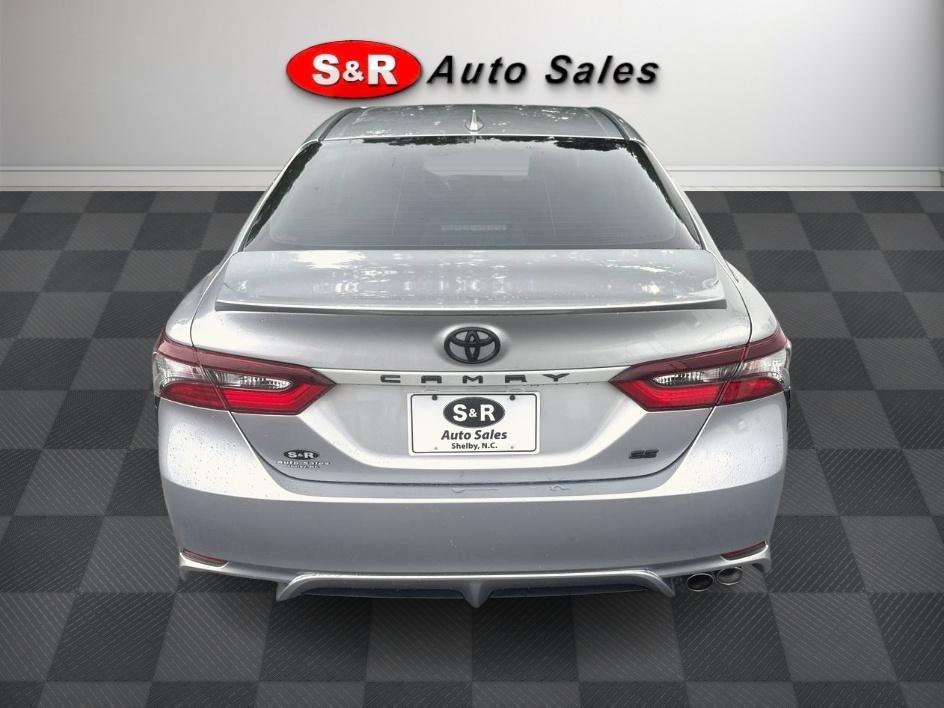 Toyota Camry Hybrid SE Nightshade CVT (Natl) 2023