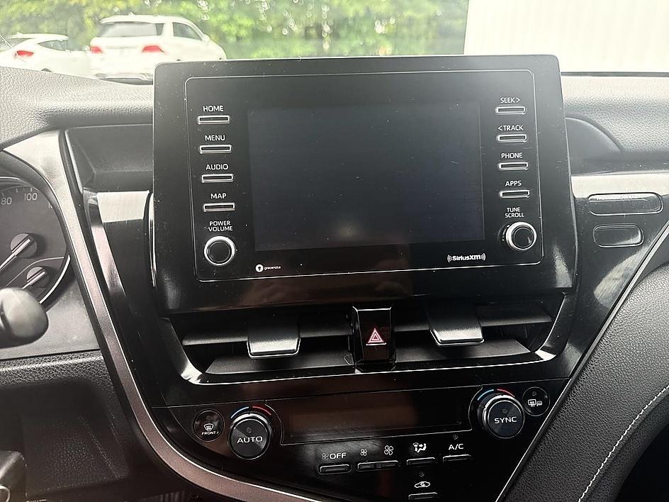 Toyota Camry Hybrid SE Nightshade CVT (Natl) 2023