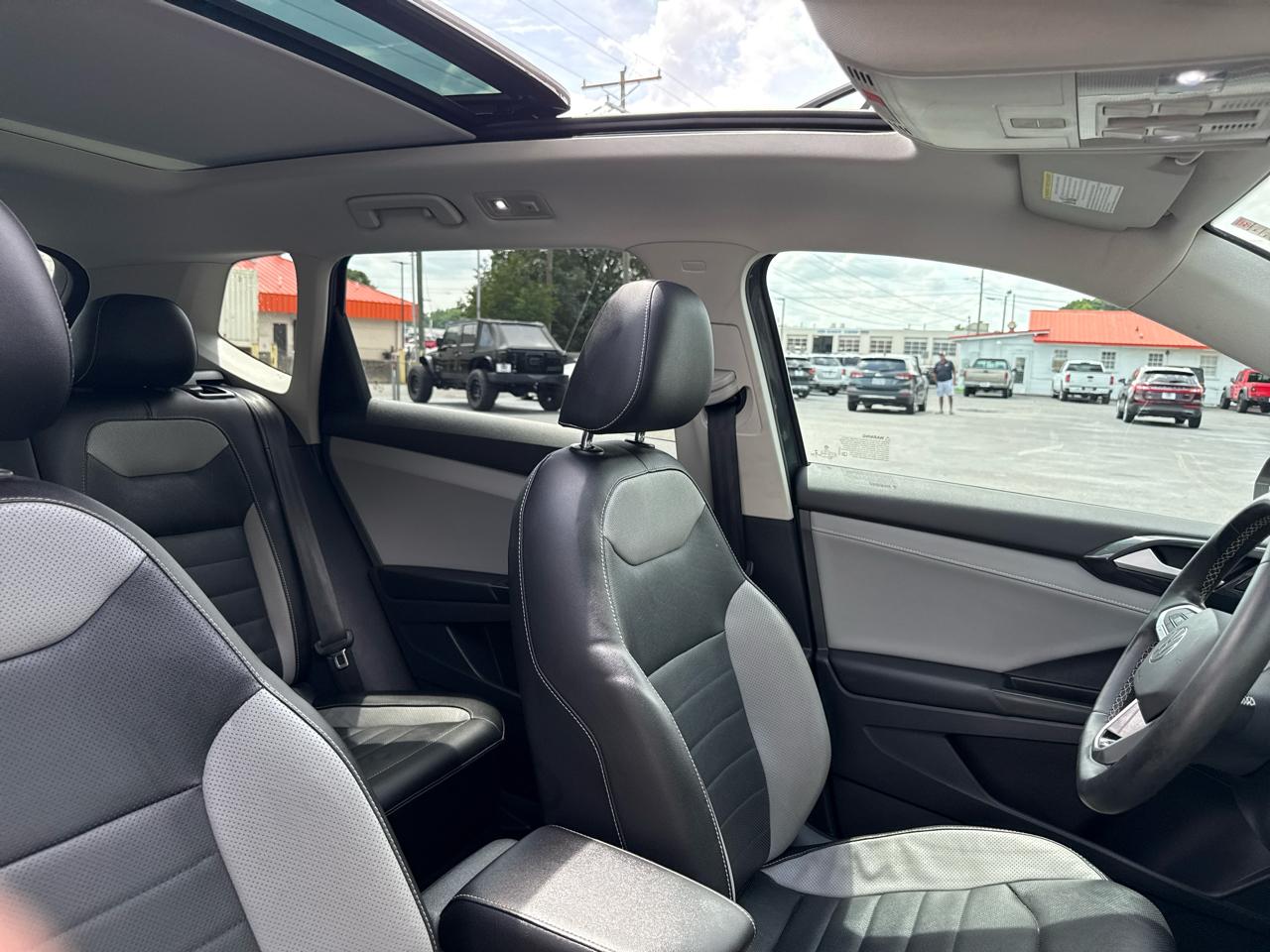 Volkswagen Taos SEL 4MOTION 2022
