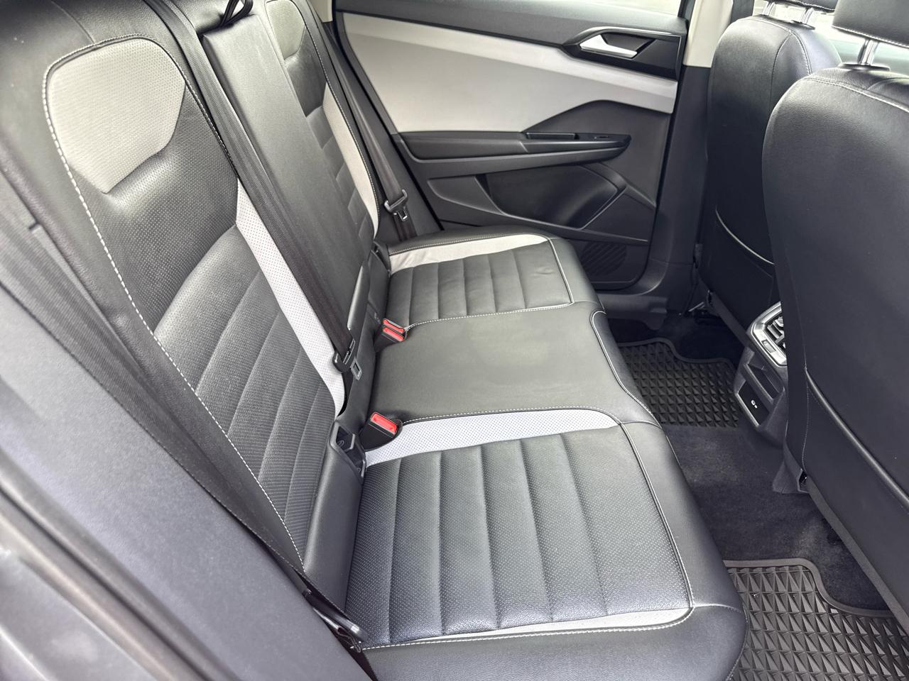 Volkswagen Taos SEL 4MOTION 2022