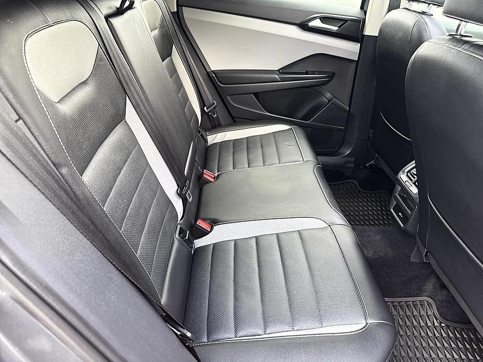 Volkswagen Taos SEL 4MOTION 2022